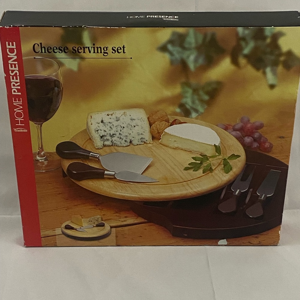 Home Presence NWT 5 Piece 12” Wood Cheese Serving Set with Hidden Compartment